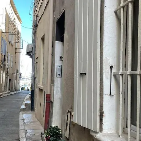 Du Vieux Port De *